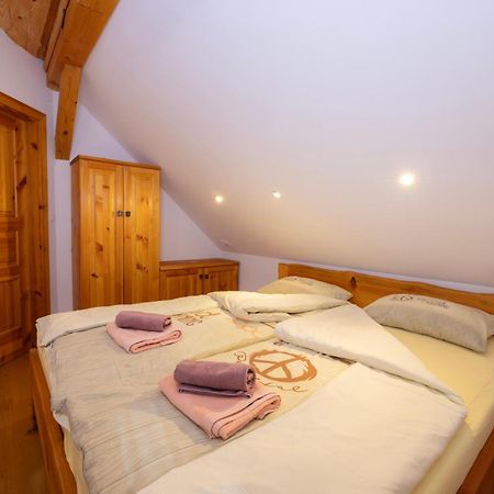 Apartma in Bungalov Jezerci Gozd Martuljek Exterior foto