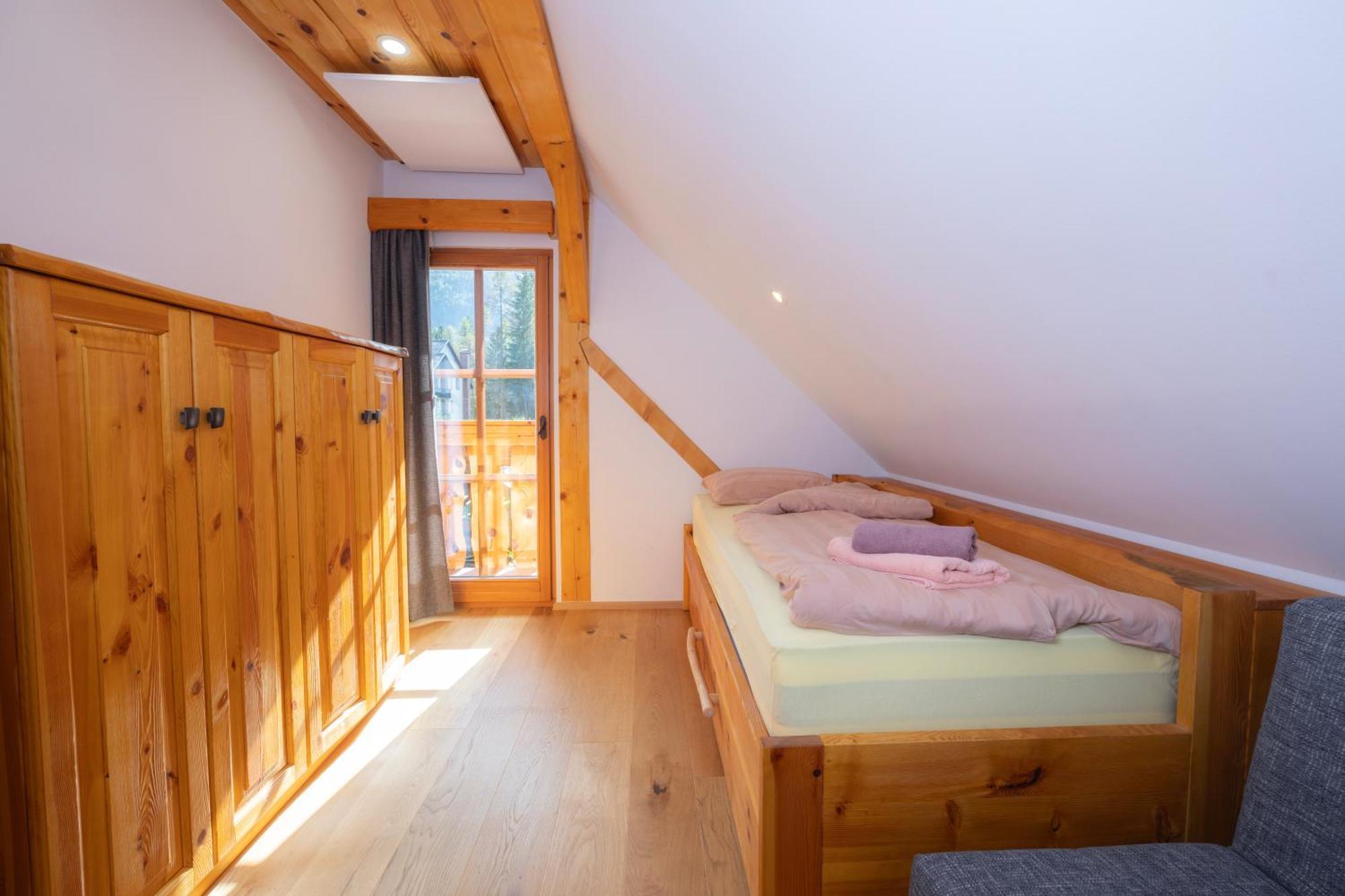 Apartma in Bungalov Jezerci Gozd Martuljek Exterior foto