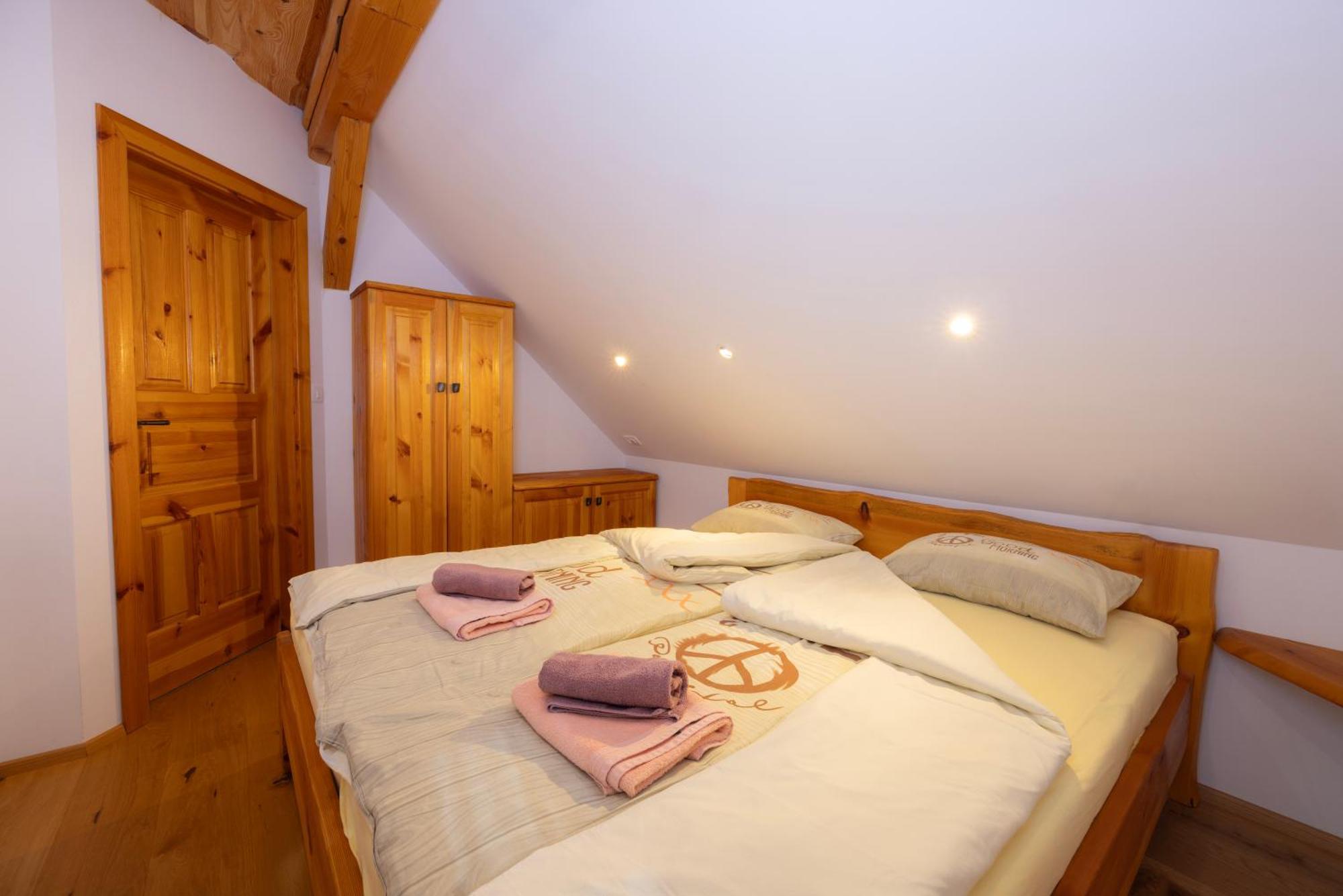 Apartma in Bungalov Jezerci Gozd Martuljek Exterior foto